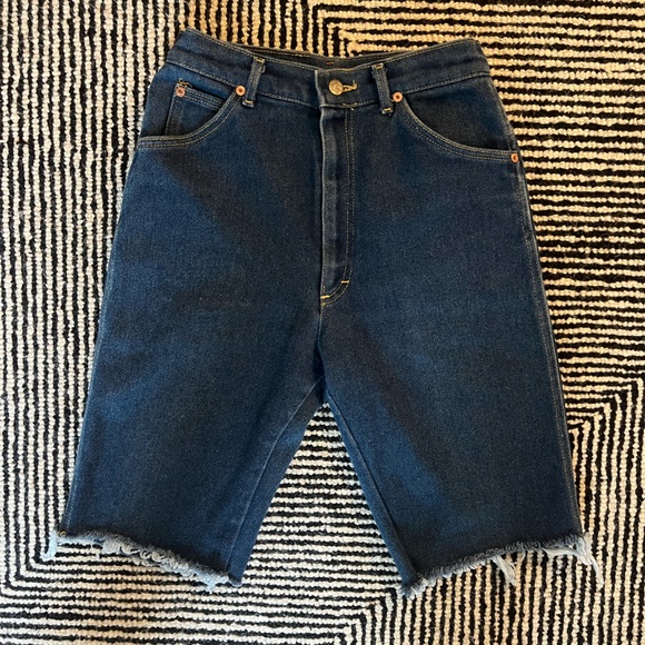 Vintage Lee Jean Shorts - Picture 3 of 7